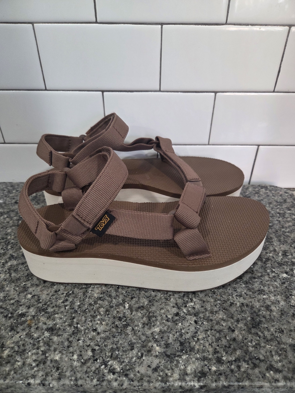 Teva Flatform Tan Women's Universal Sport Sandals 1008844 Size 8